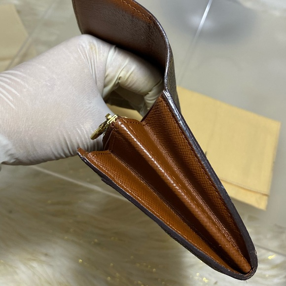 Portefeiulle Sarah Long Bifold Wallet With duster - Picture 16 of 16